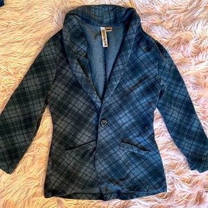 Plaid Buttoned Blazer